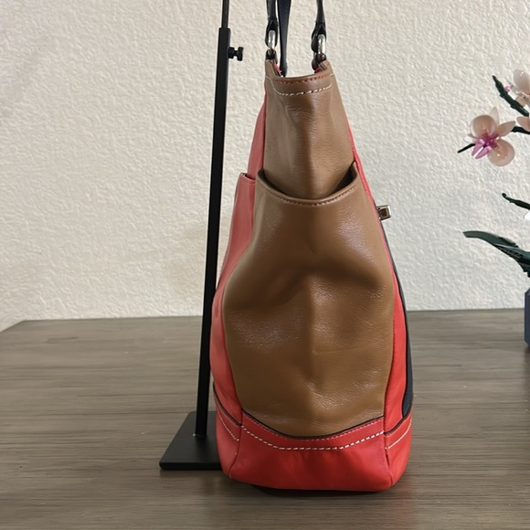 Coach F24391 Park Color Block Large Hobo Vermillion Multicolor - Picture 5 of 10